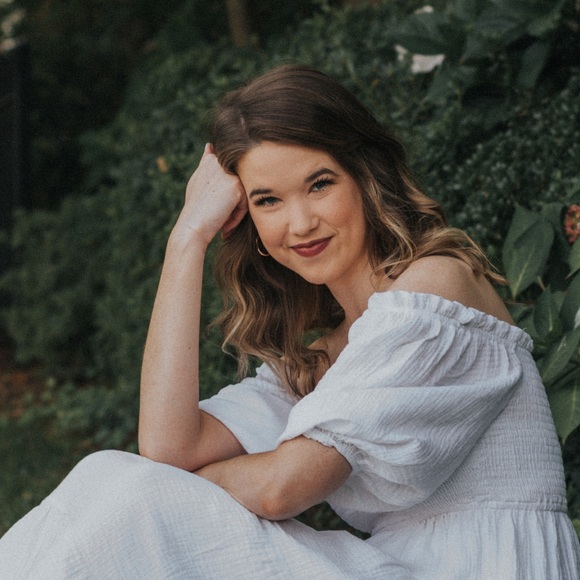 Meet your Posher, Carolynn - Picture 1 of 1